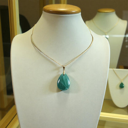 Grüner Aventurin Engelsträne an feiner Goldkette