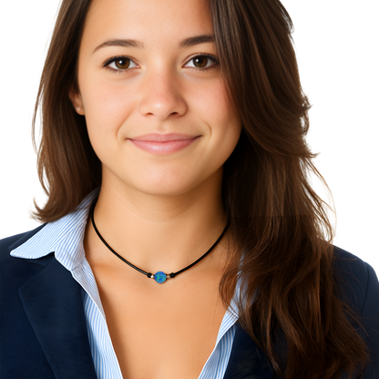 Blauer Opal Halskette – 8 mm Rundanhänger mit 925 Sterling Silber & Echtlederband | Handgefertigter Choker für Damen