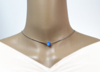 Edellis Halskette Mit Blauem Opal 8 mm, wei&szlig; rhodinierter 925 Sterling Silber Venezianer Box Kette | Opal-Perlen-Halskette | L&auml;nge 42 &ndash; 48 cm